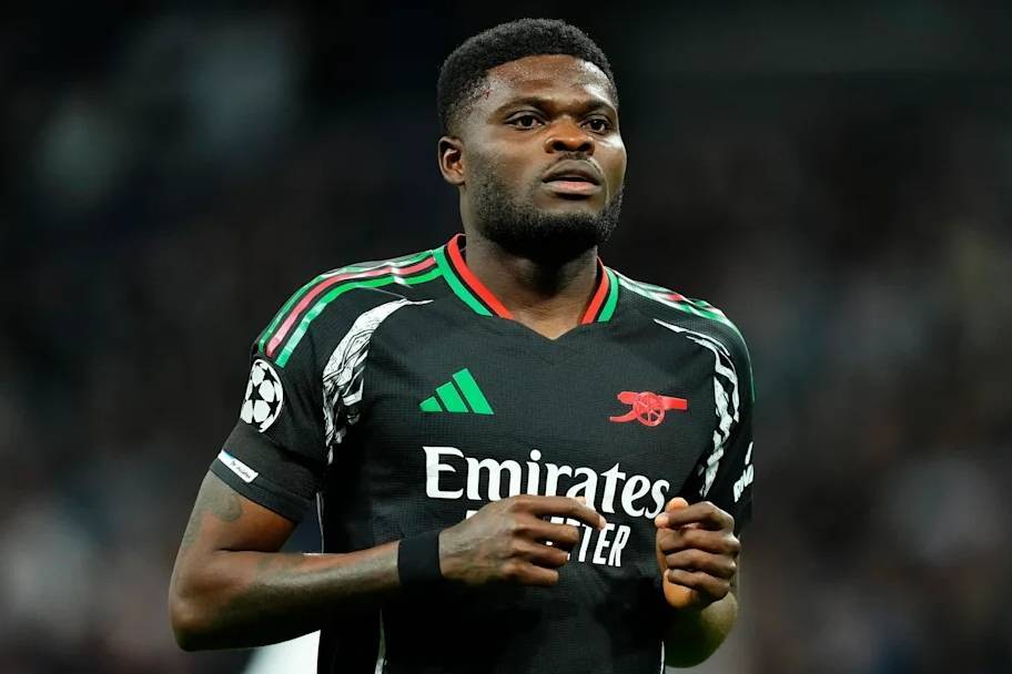 前阿森纳中场托马斯获保释，转投西甲继续职业生涯