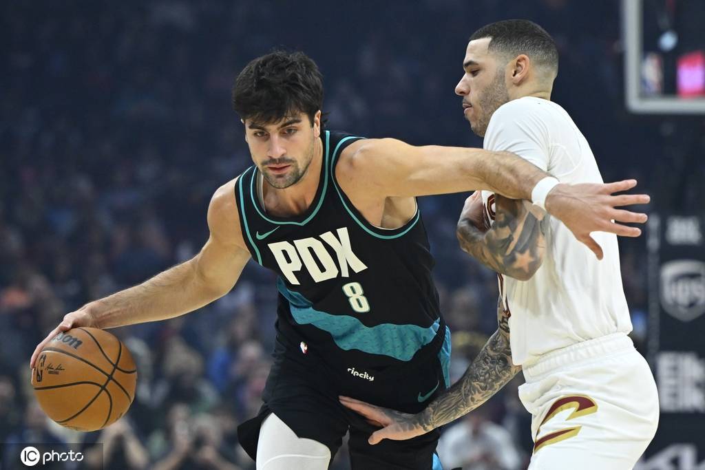 阿夫迪亚27分杨瀚森2分1板1助 开拓者战胜骑士